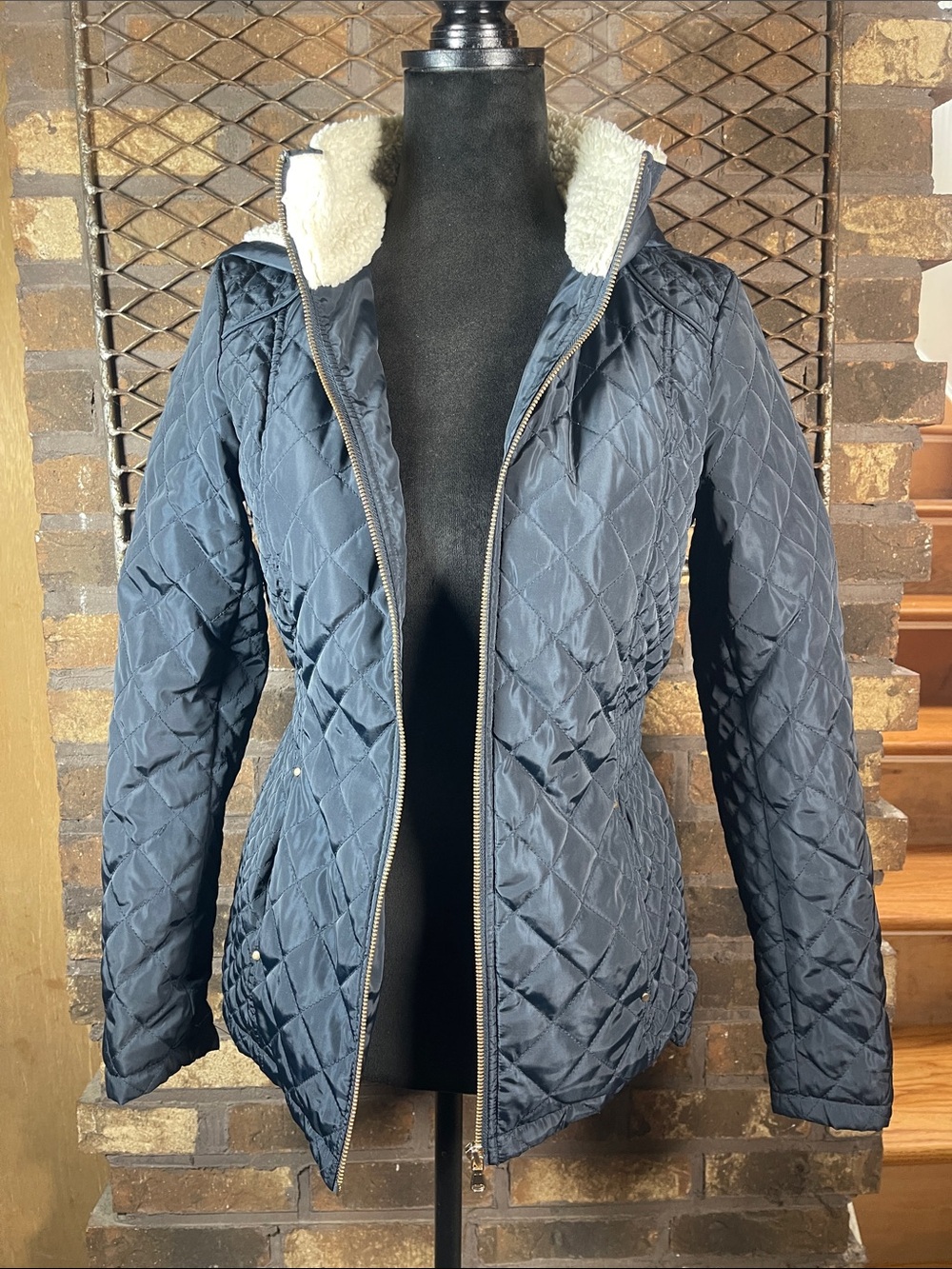 Ci Sono Quilted Navy Puffer Light Jacket with Sherpa Collar and Lining S